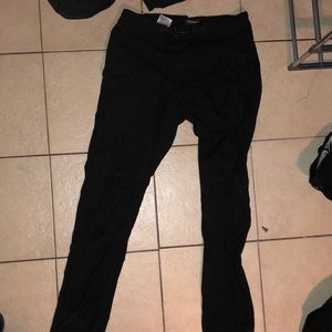 Black signature Levi relaxed chino pants